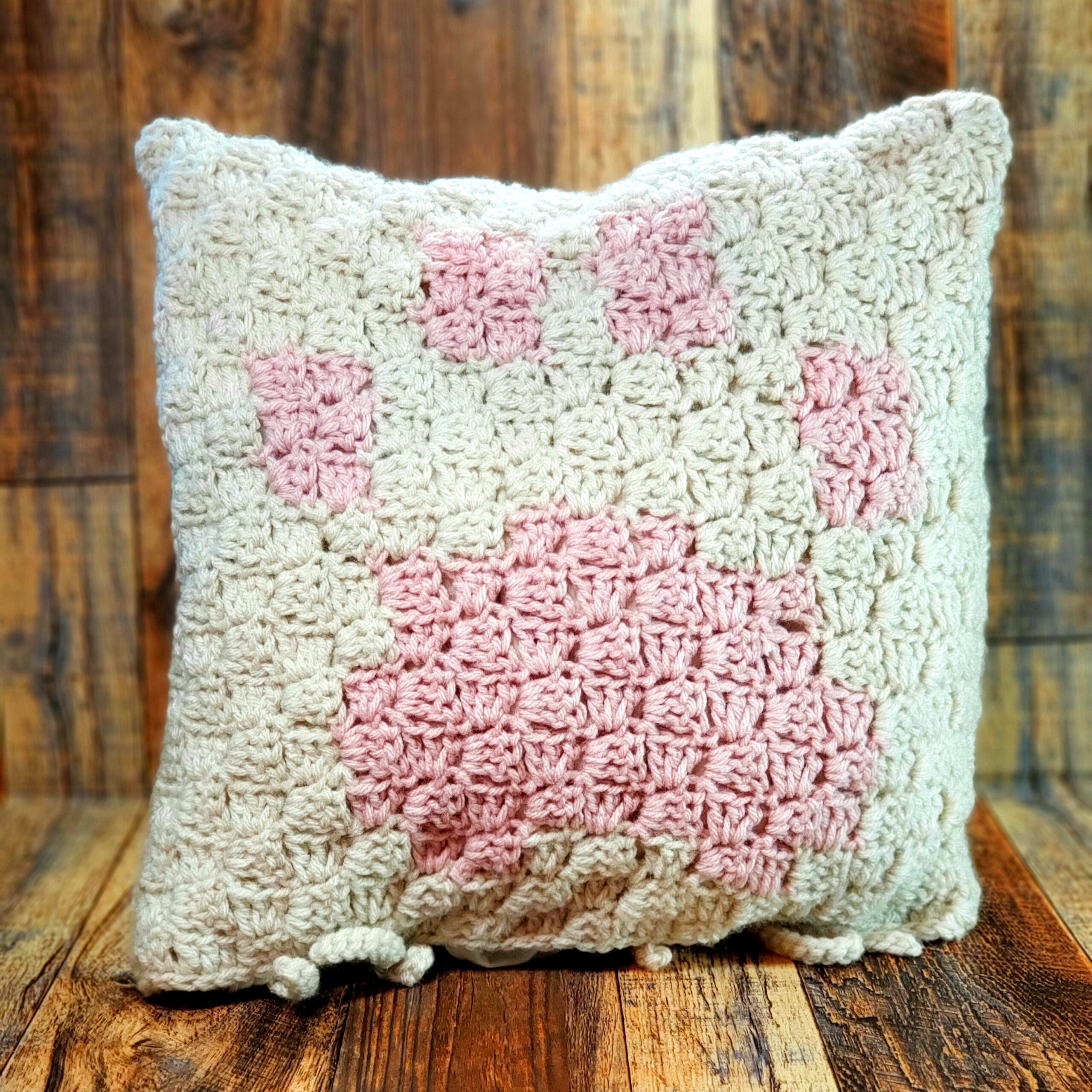 FREE Crochet Pattern: Pawprint C2C Throw Pillow Cover